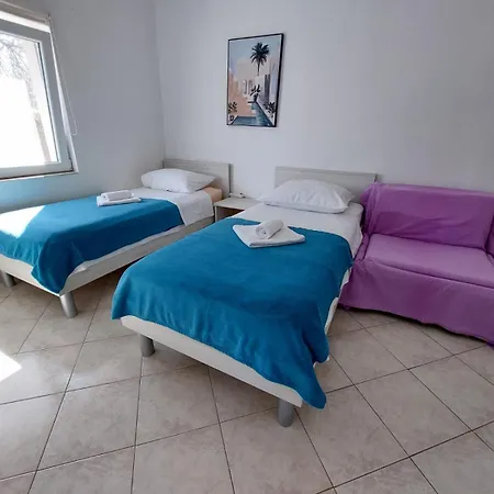 Apartment House Lena Sibenik Bilice