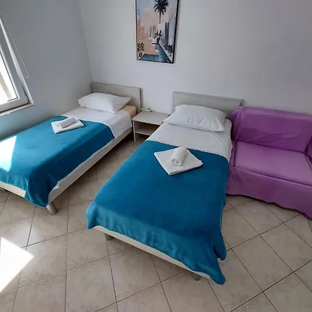 Apartment House Lena Sibenik Bilice