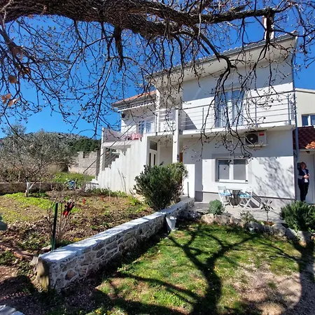Apartment House Lena Sibenik Bilice